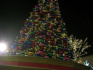 Large tree with base is erected on fountain location