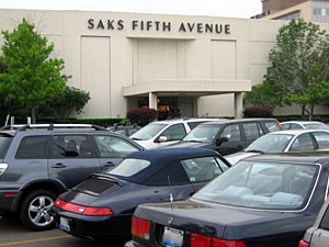 Saks Fifth Avenue closing at Old Orchard